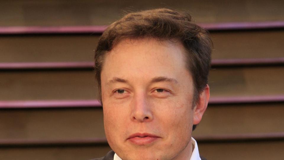 Elon Musk iz avtov hoče še v domove