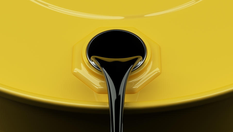 Переработанное масло. Мазут. Жидкое топливо. Нефть жидкая. Сырая нефть.
