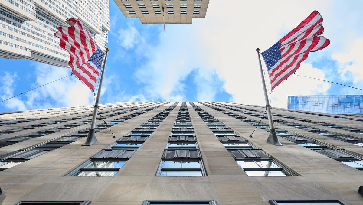 Pregled ameriških trgov: Živčno okrevanje na Wall Streetu, medtem ko se ohranja krhek mir