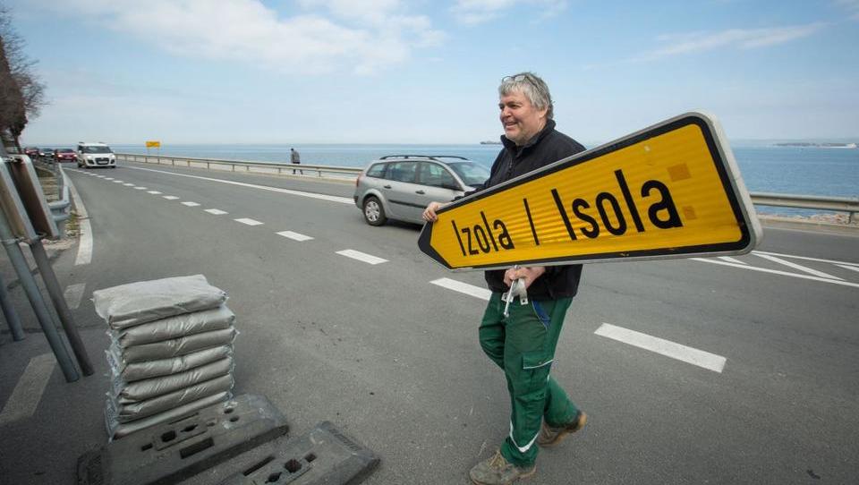 Obalna cesta Koper–Izola je končno zaprta. Kaj pa zdaj?