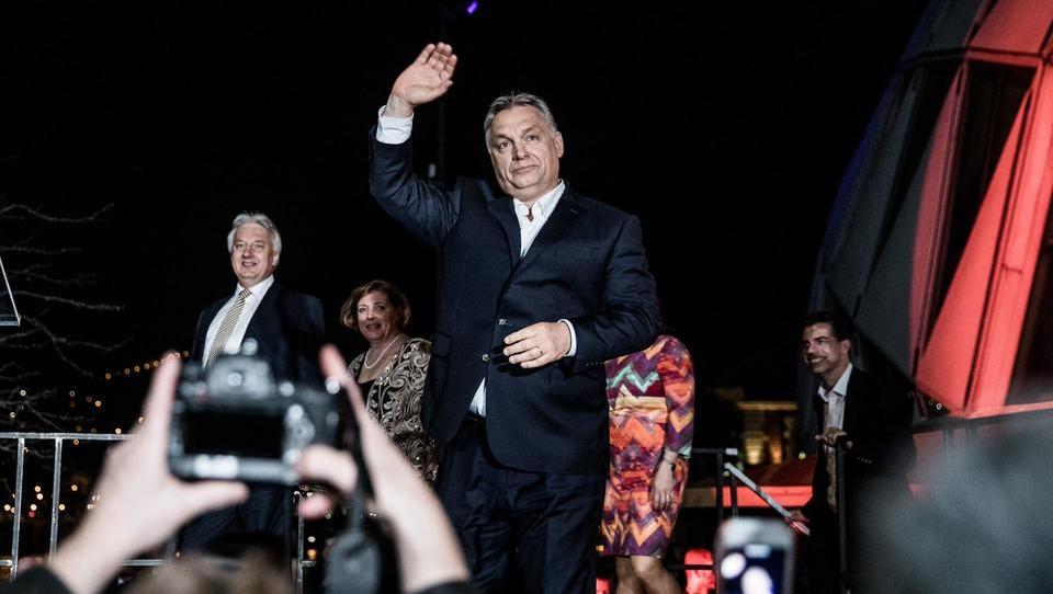 Bo Viktor Orban po gladki zmagi na volitvah obračunal z madžarsko opozicijo?