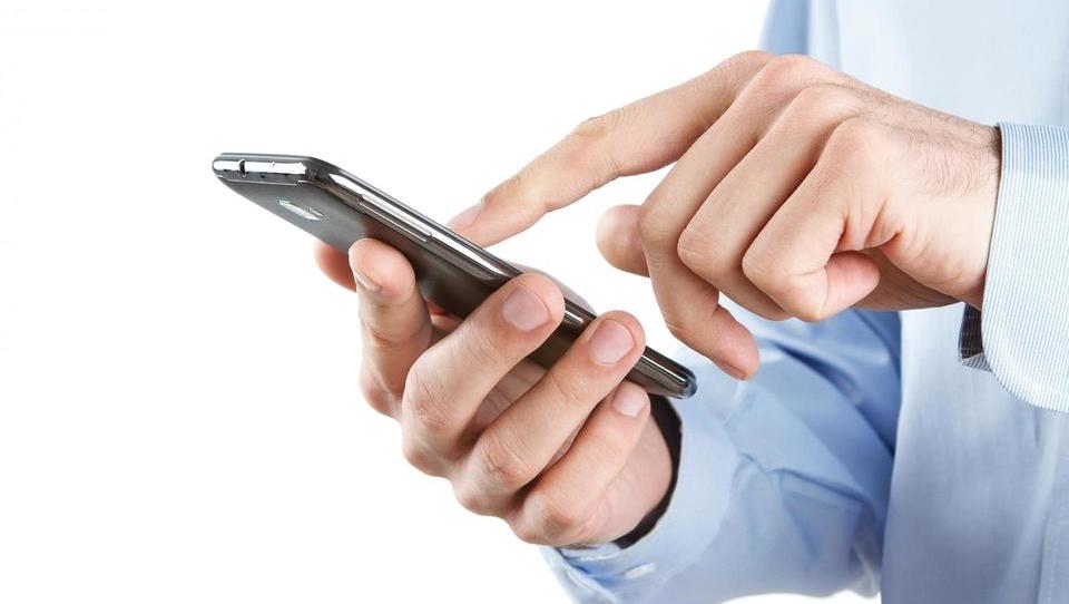 Ali lahko mobilni operater podraži naročnino brez moje privolitve?