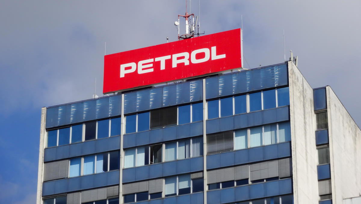 Dividenda Petrola bo višja od napovedi Vlagatelja Maksa in analitikov