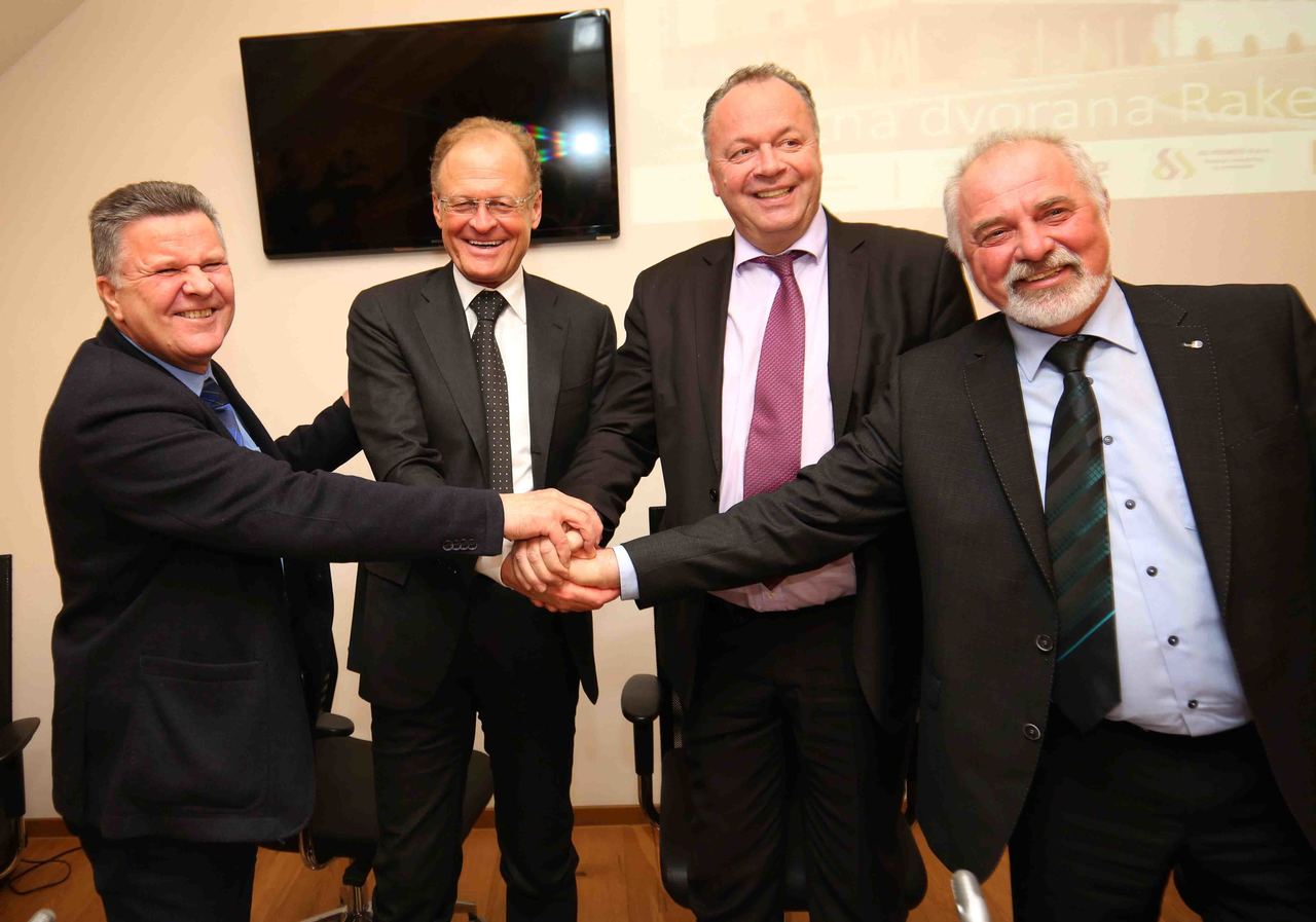 AS-Primus: Bodo morale občine, kar so za gradbena dela že plačale, z ...