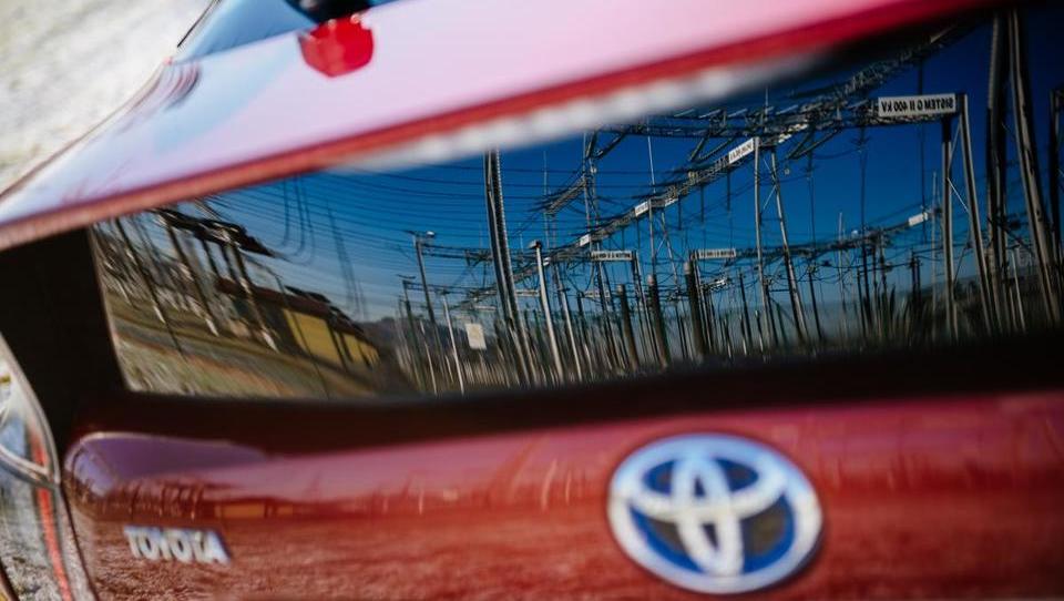 Toyota in Mazda skupaj v razvoj električnih avtomobilov