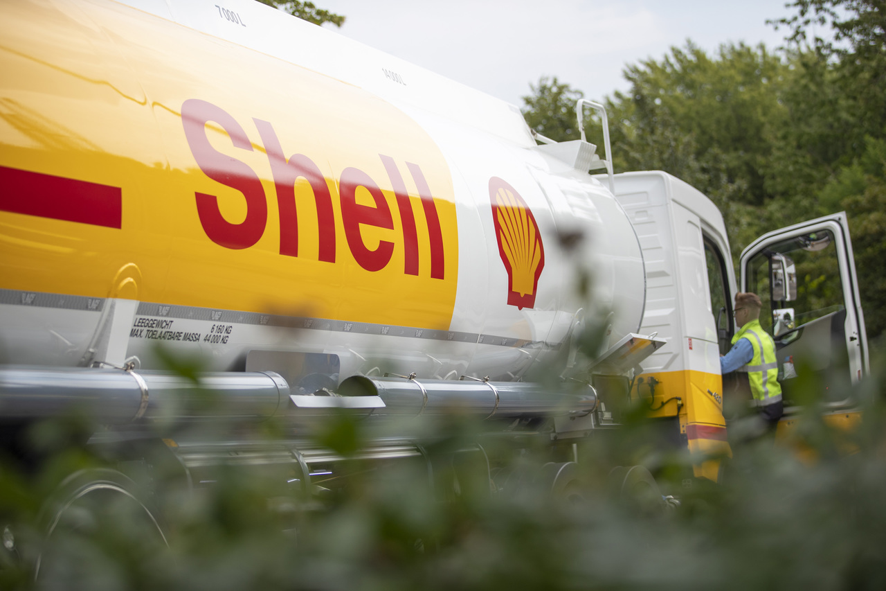 Shell Rustenburg Shell Adria je v 30 letih rasel, se krčil in spet rasel