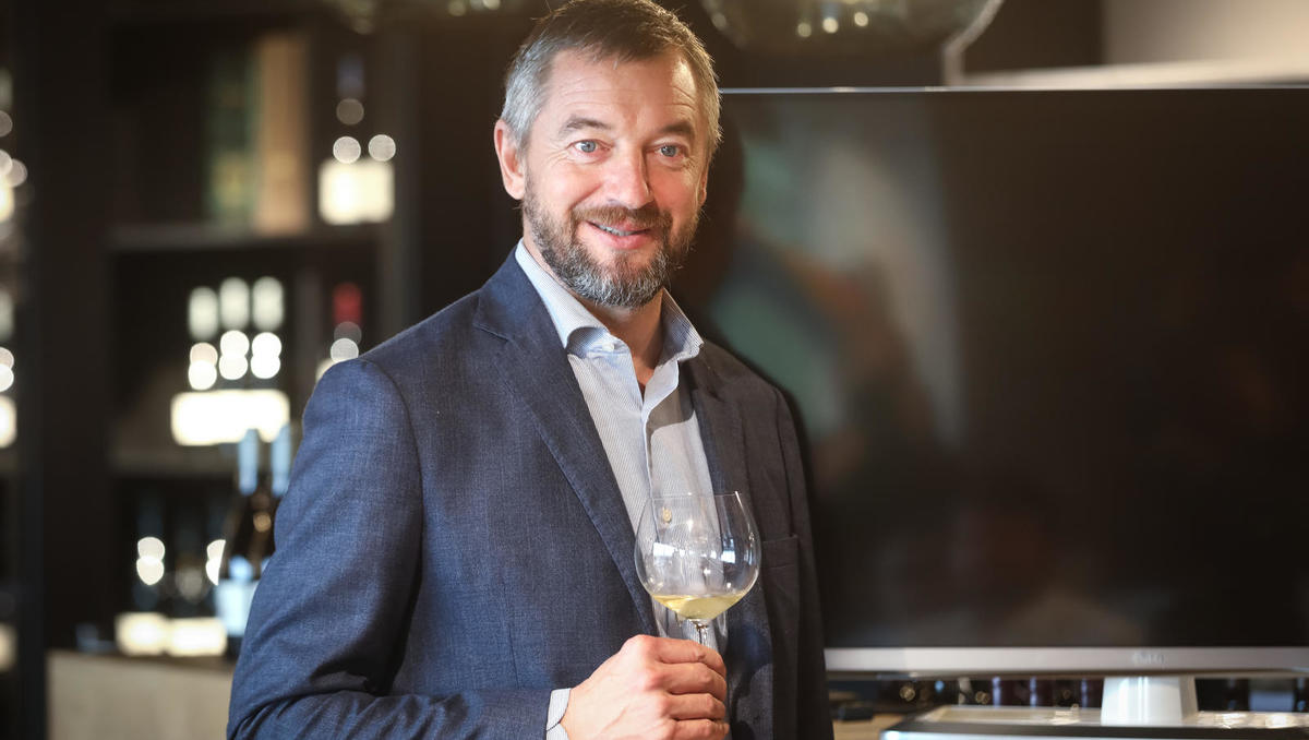 Kolumna Aleksa Simčiča Herojsko vinogradništvo