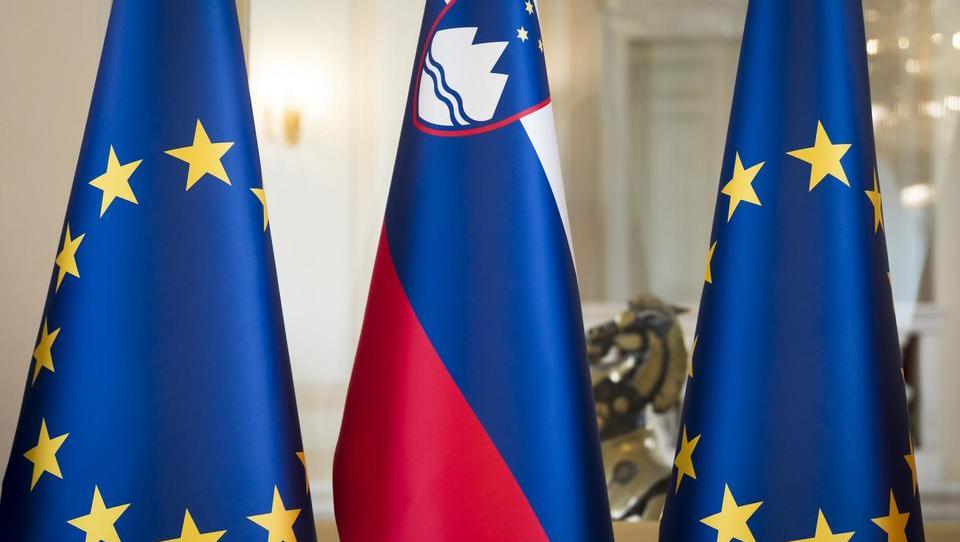 Bruselj znižal gospodarsko napoved za Slovenijo