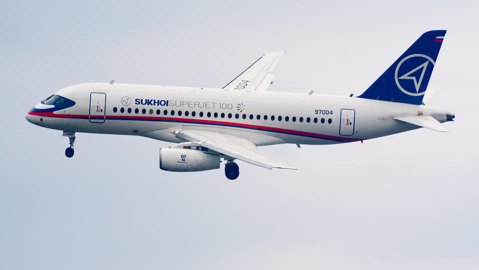 Adria Airways hoče v Evropo pripeljati ruska letala SSJ100 