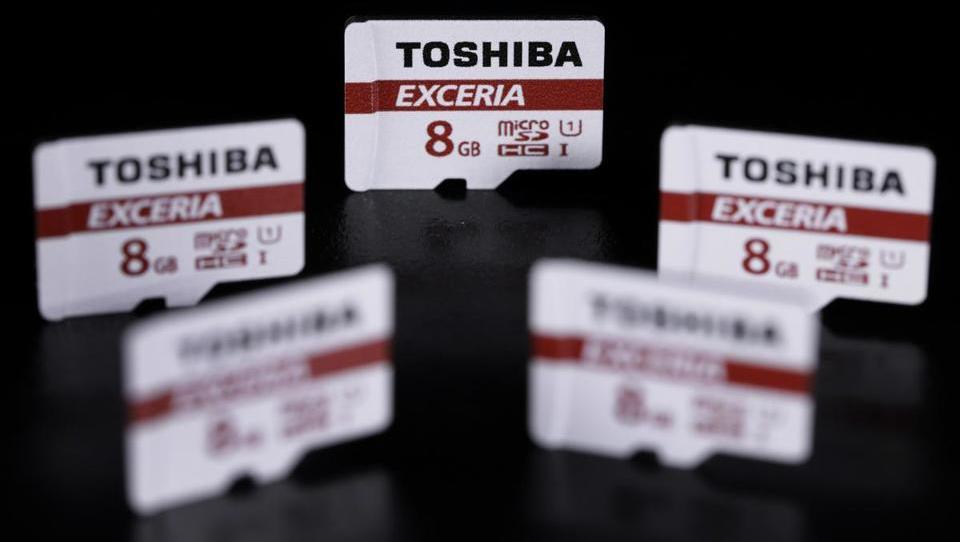 Toshiba bo enoto čipov prodala konzorciju kupcev