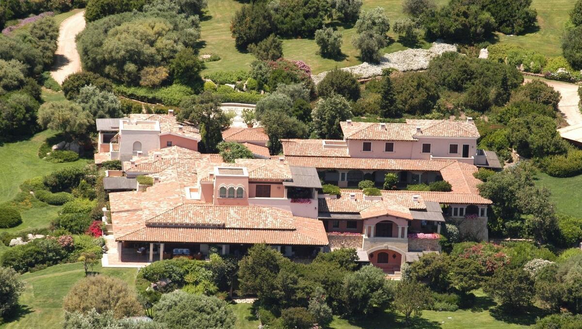 Razvpita Berlusconijeva vila za 350 milijonov evrov v roke katarskega šejka