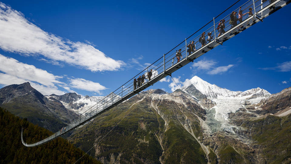 Tako v Švici gradijo infrastrukturo za pohodnike po Alpah 