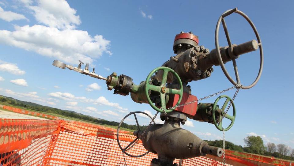 Plinska rafinerija v Petišovcih ostala brez okoljskega dovoljenja