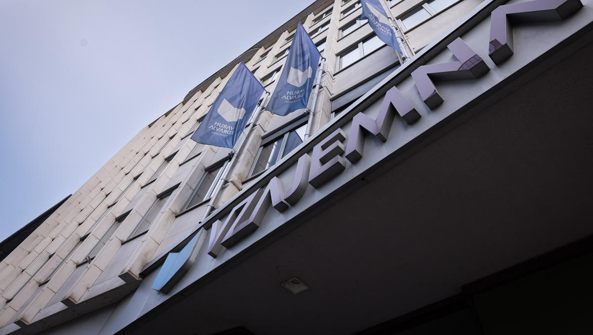 Vodstvo Vzajemne na skupščino v obrambo svojih plač: bo ZZZS asistiral