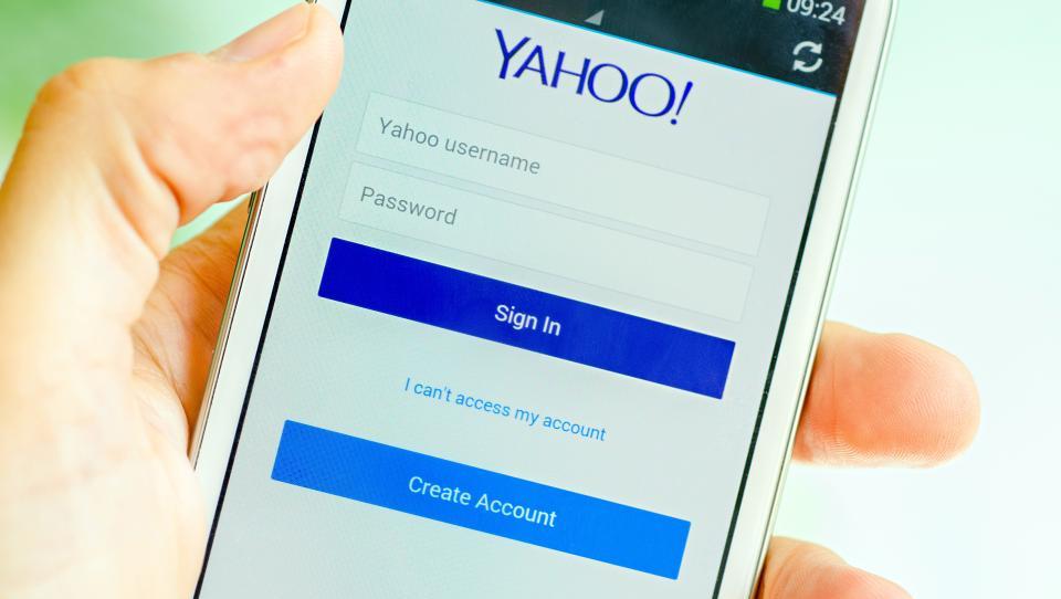 Yahoo v odprodajo osnovne dejavnosti