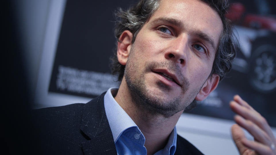 Iz poletnega dremeža v jesensko akcijo Iz poletnega dremeža v jesensko akcijo